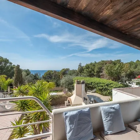 Villa - 1 Min Walk From *