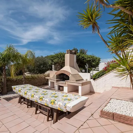 Villa - 1 Min Walk From *
